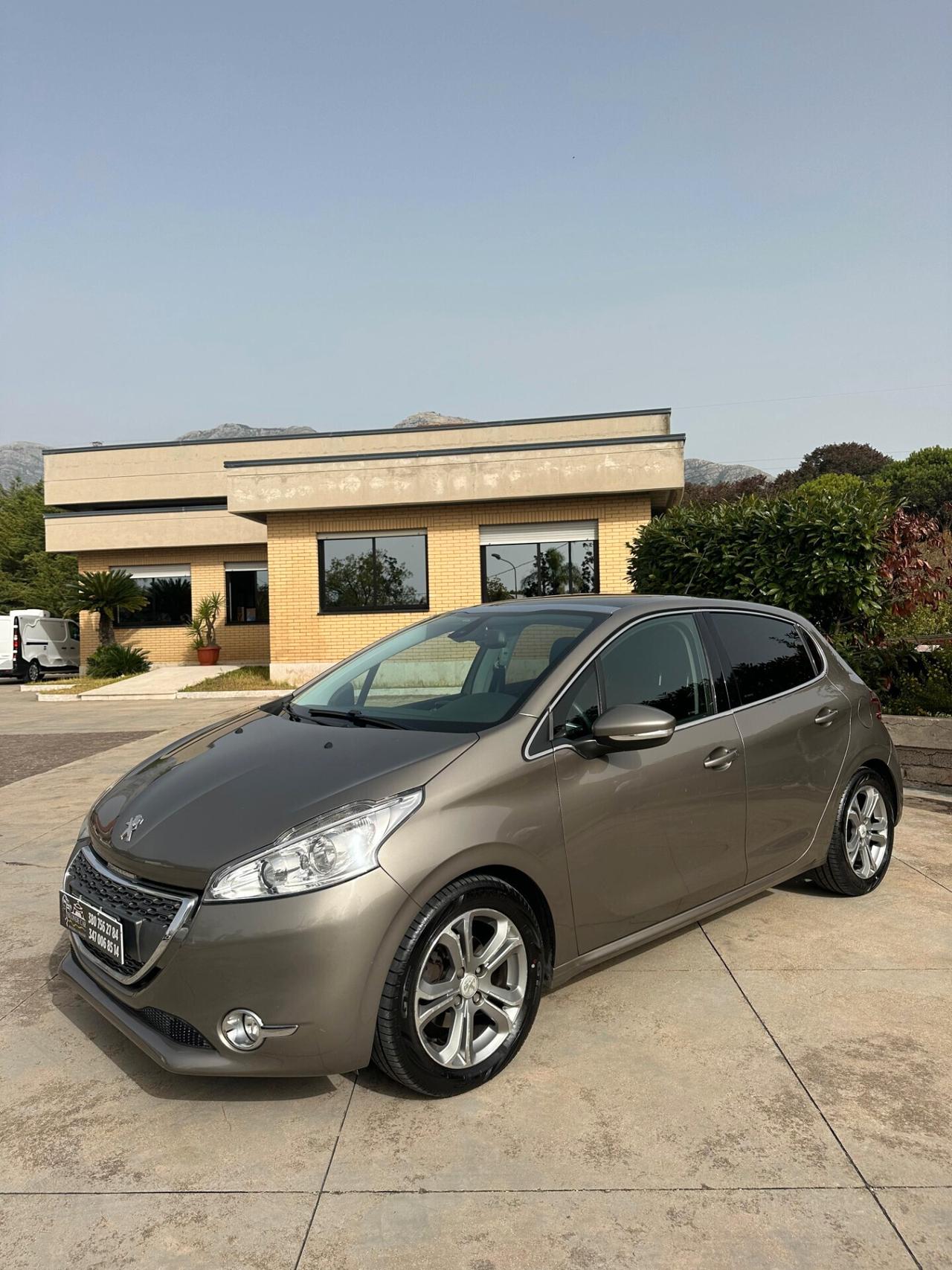 Peugeot 208 1.4 HDi 68 CV 5 porte