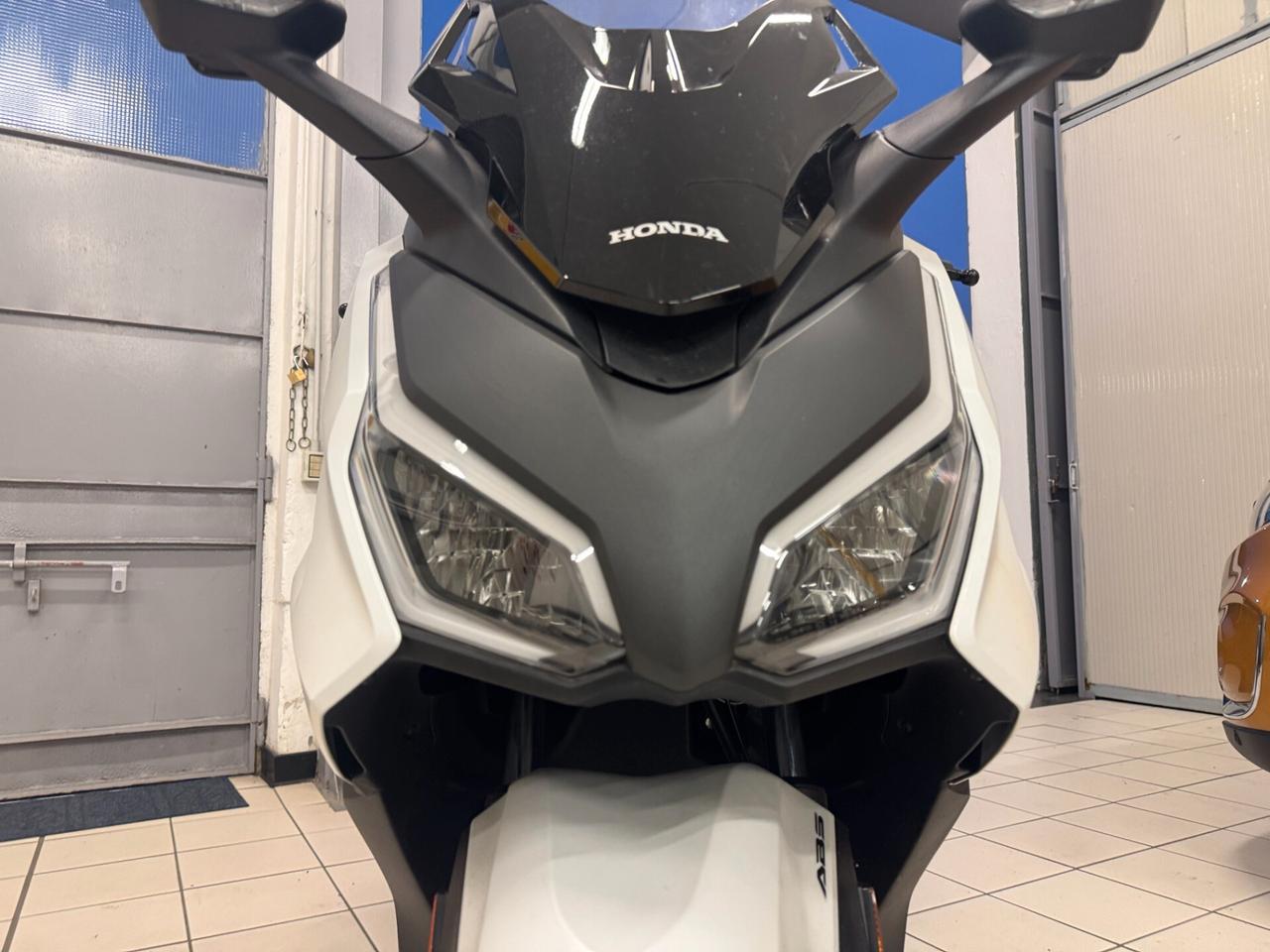 Honda Forza 350 GARANZIA HONDA FINO AL 01/2030