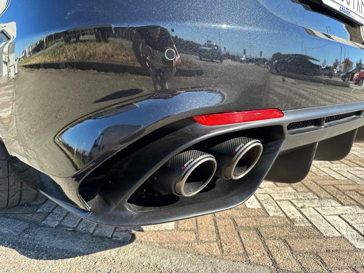 Alfa Romeo Giulia 2.9 t V6 Quadrifoglio 510cv Akrapovic - Dischi Carboceramici- Impianto Hartman & Kardon