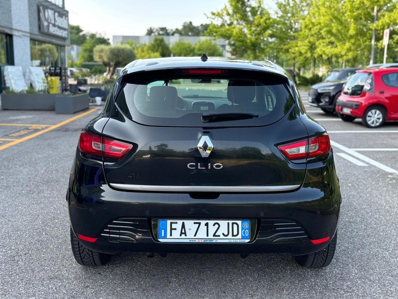 Renault Clio 1.2 75 CV 5 porte Duel