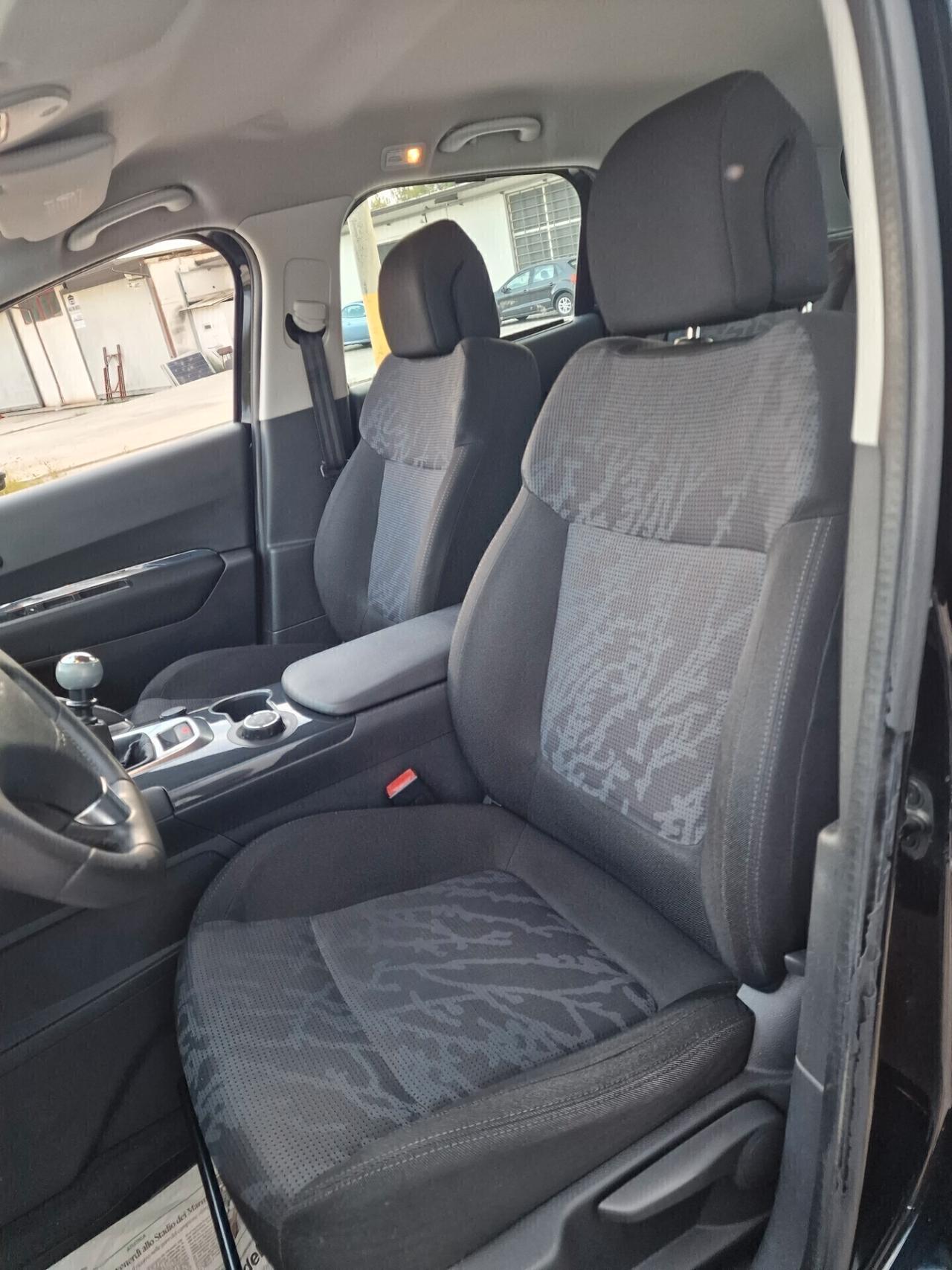 Peugeot 3008 2.0 HDi 150CV Business