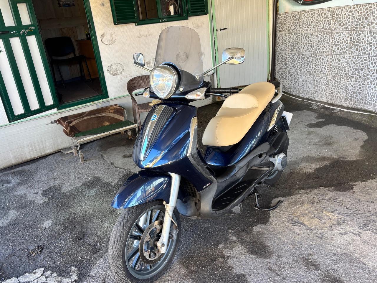 Piaggio Beverly Tourer 300
