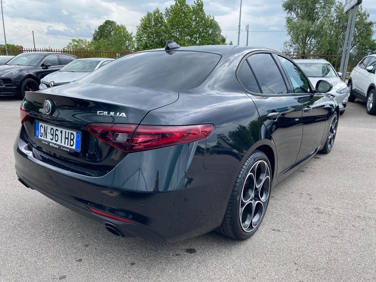 Alfa Romeo Giulia 2.2 190 CV AT8 Sprint Total Black