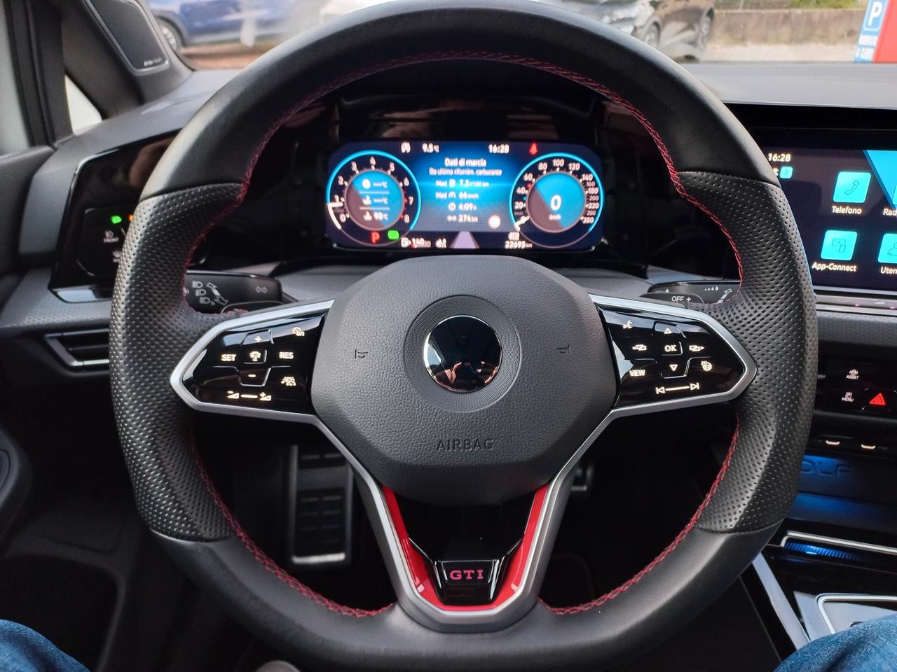 Volkswagen Golf GTI 2.0 TSI DSG