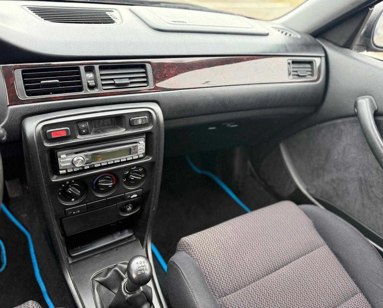 Honda Civic 1.4i 16V cat 5 porte