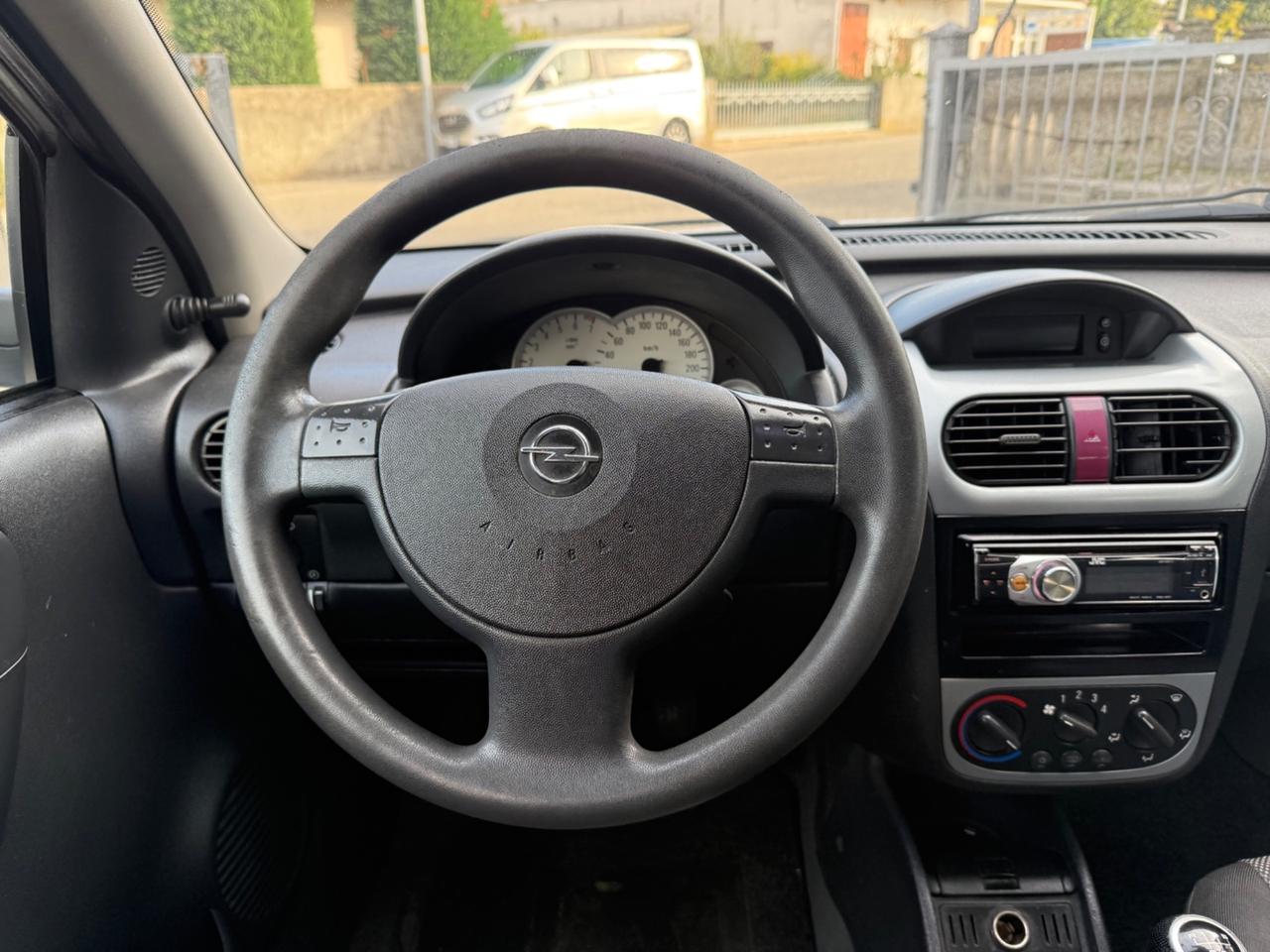 Opel Corsa 1.2 5 porte Cosmo 2006 no blocchi città