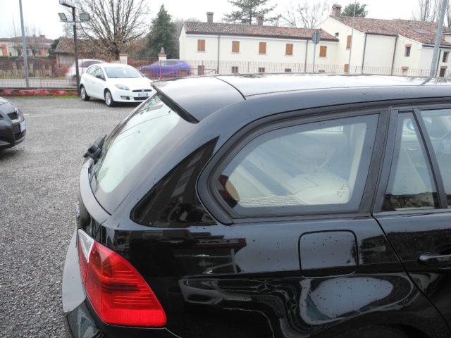 BMW 320 i Touring - PELLE - TETTO APRIBILE - LEGGERE NOTE