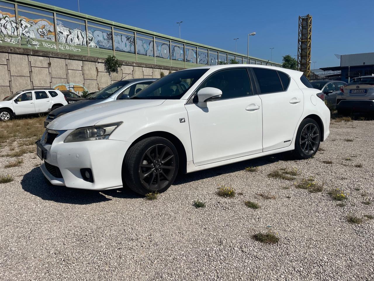 Lexus CT 200h F SPORT HYBRID AUTOMATICA