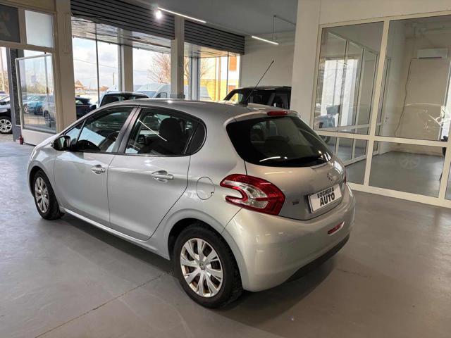 PEUGEOT 208 1.4 VTi 95CV 5p. Allure