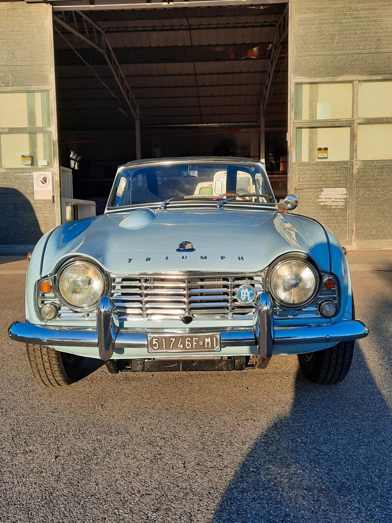 Triumph TR4 Sport