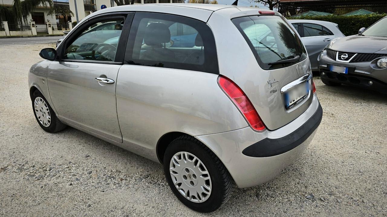 Lancia Ypsilon 1.2 Argento - PERFETTA