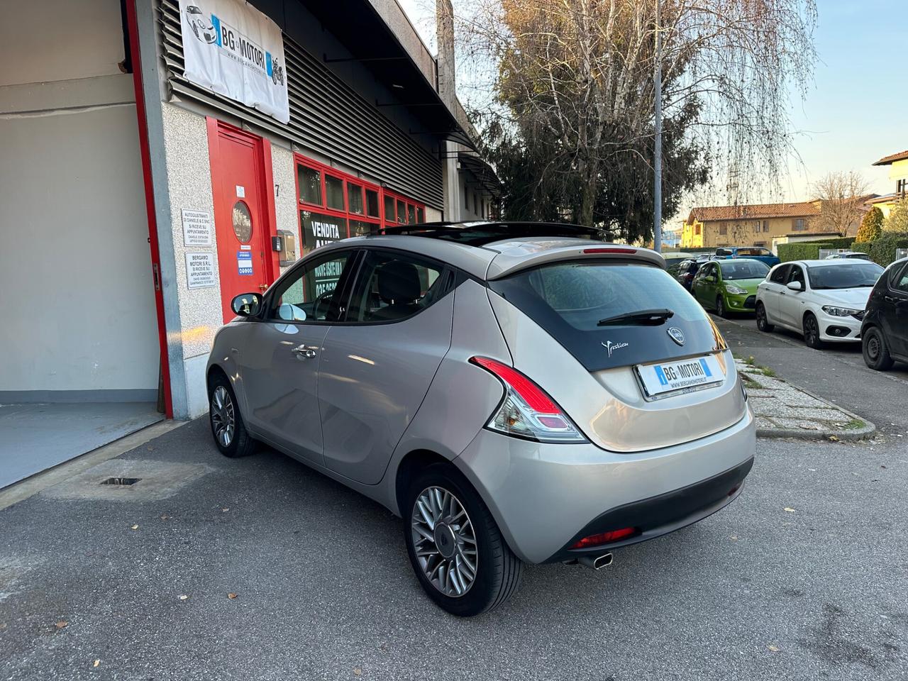 Lancia Ypsilon 1.2 8v Gold TETTO APRIBILE UNIPR. GARANZIA