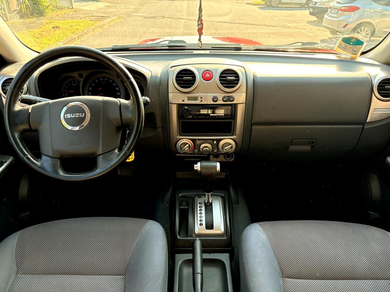 ISUZU D-MAX 3.0D 4x4 aut-D/Cabina-Gancio-2010