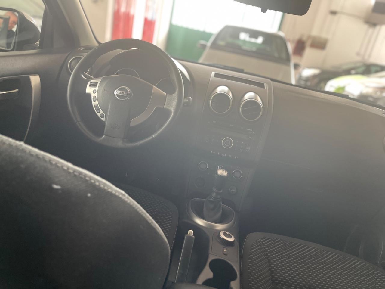 Nissan Qashqai 2.0 dCi DPF Visia 4x4