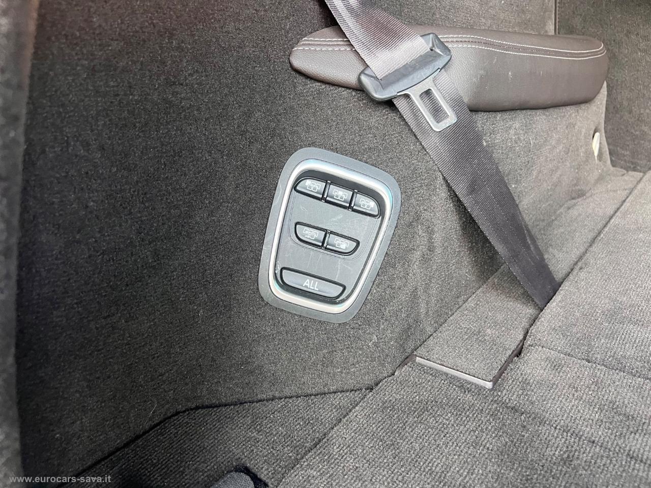 RENAULT Espace dCi 160 EDC Energy Init.Paris 4C. 7 POSTI