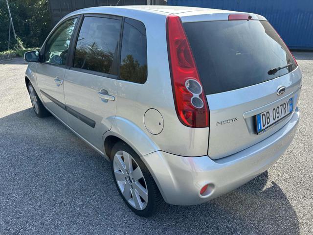 FORD Fiesta 1.4 TDCi 5p. Ghia senza nessun lavoro da fare