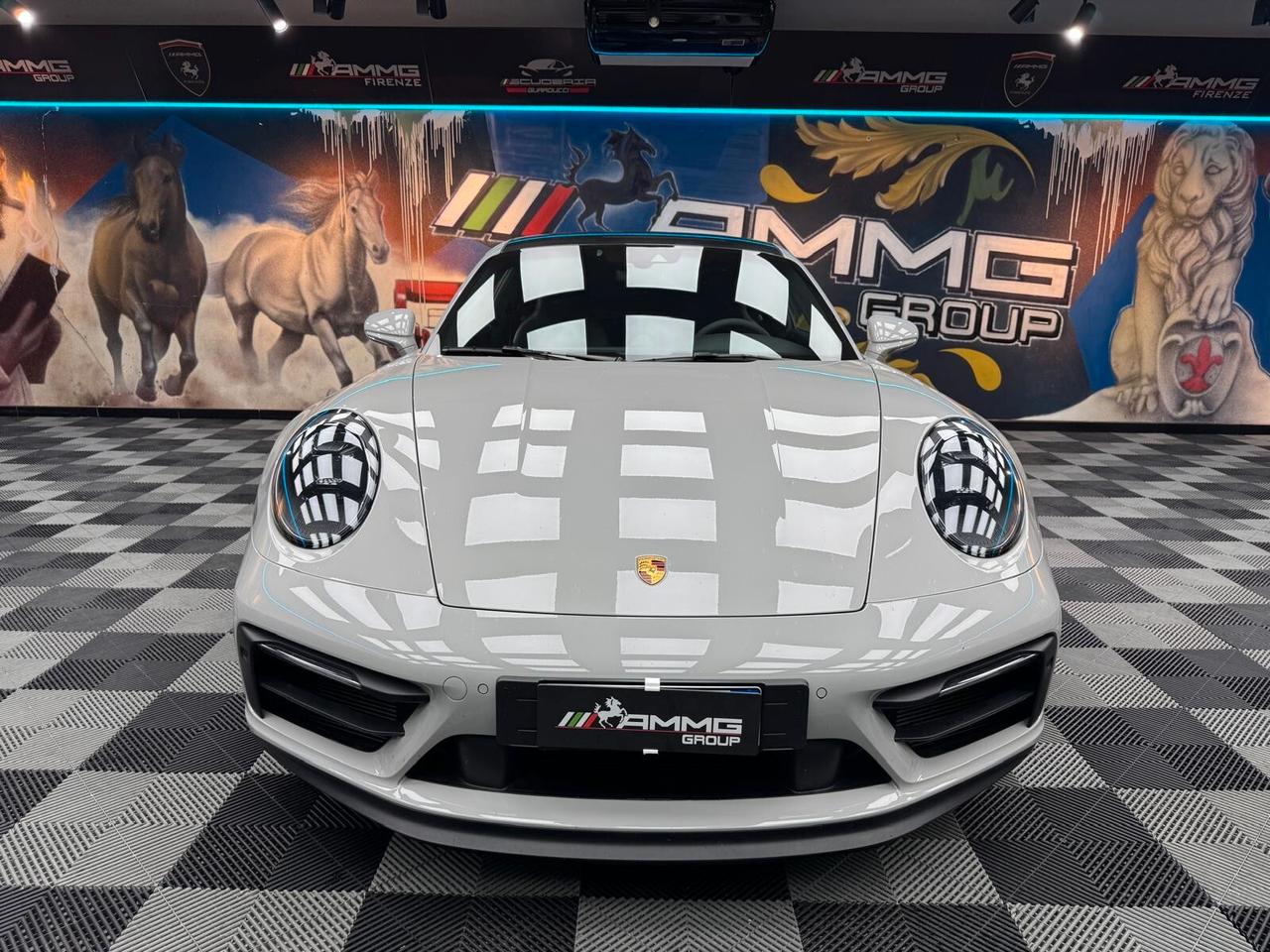 Porsche 911 Carrera 4 GTS (340)