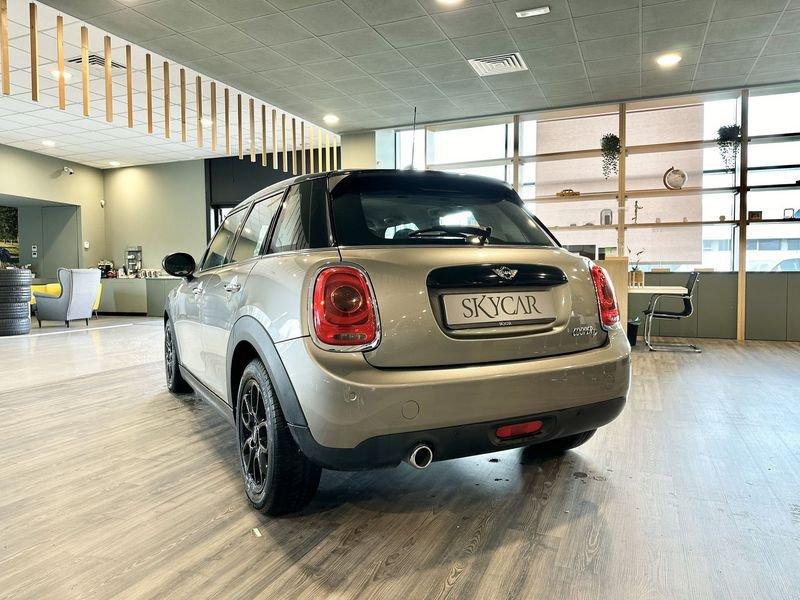 MINI Mini 5 porte 1.5 Cooper D 5 porte Cambio Aut.