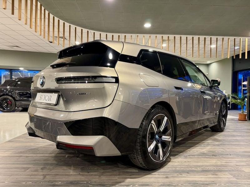 BMW iX iX xDrive40 Pacchetto Sportivo
