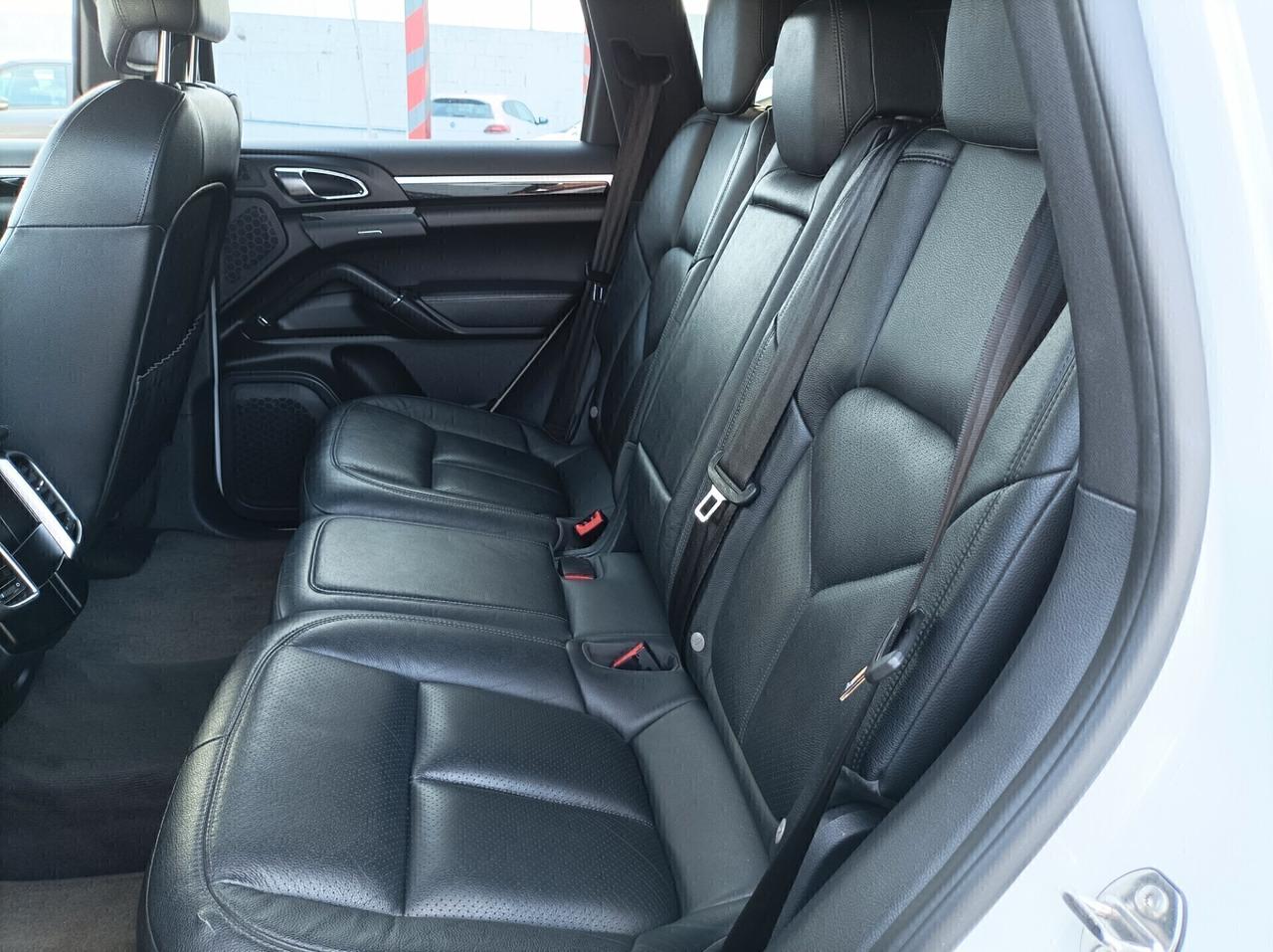 Porsche Cayenne 3.0 Diesel RESTYLING 250CV