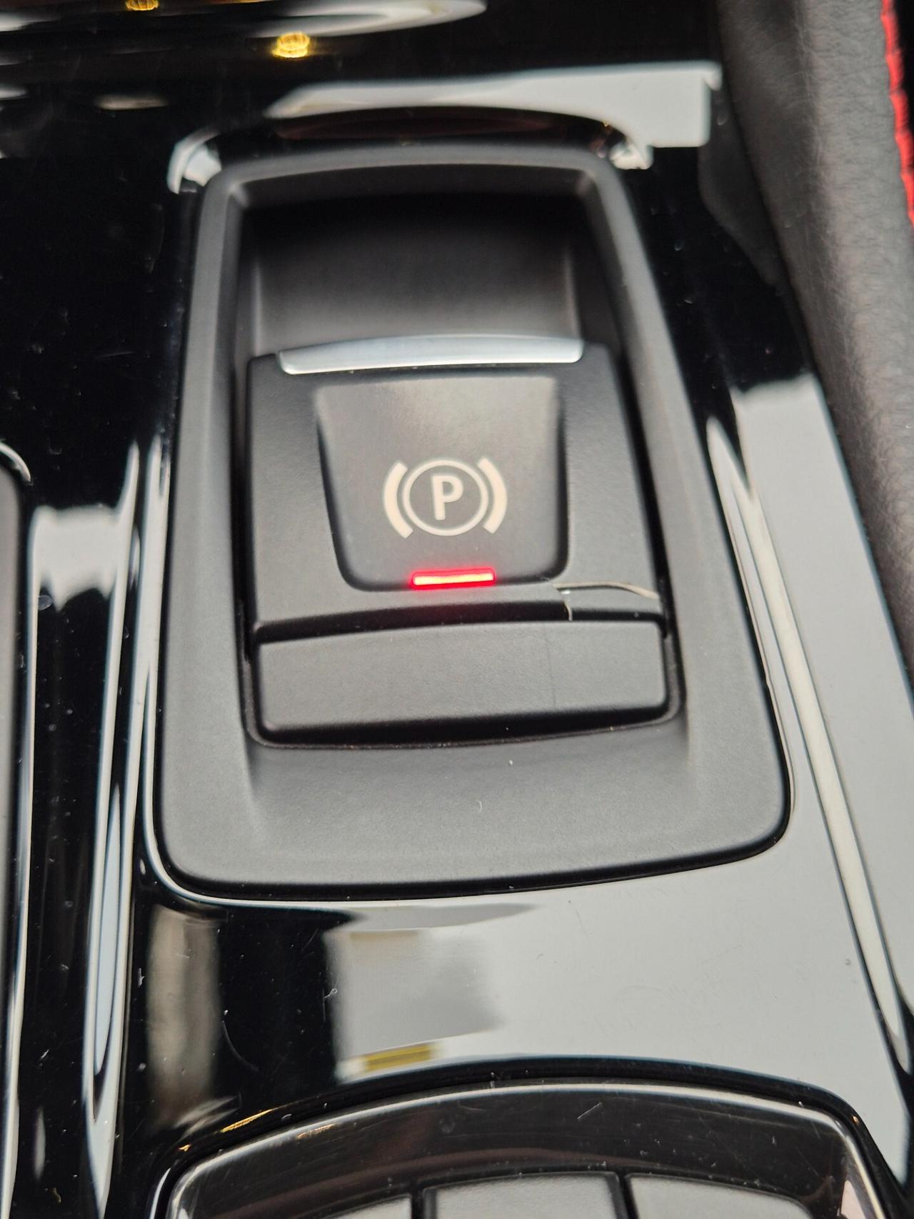 Bmw 218d 2er Active Tourer 218d Luxury 7 POSTI