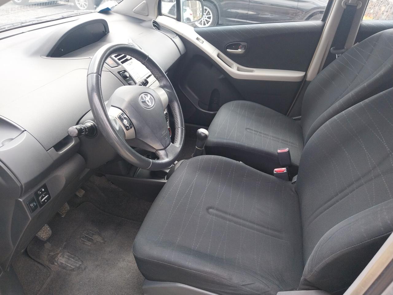 TOYOTA YARIS 1.0 BENZINA 120.000 KM 2008