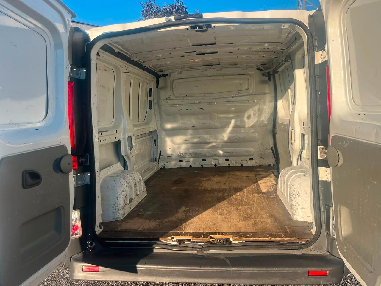 Renault trafic 2.0 dci