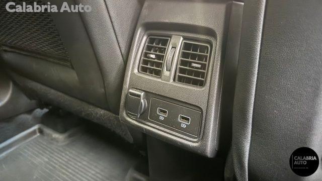 RENAULT Captur Full Hybrid E-Tech 145 CV Intens