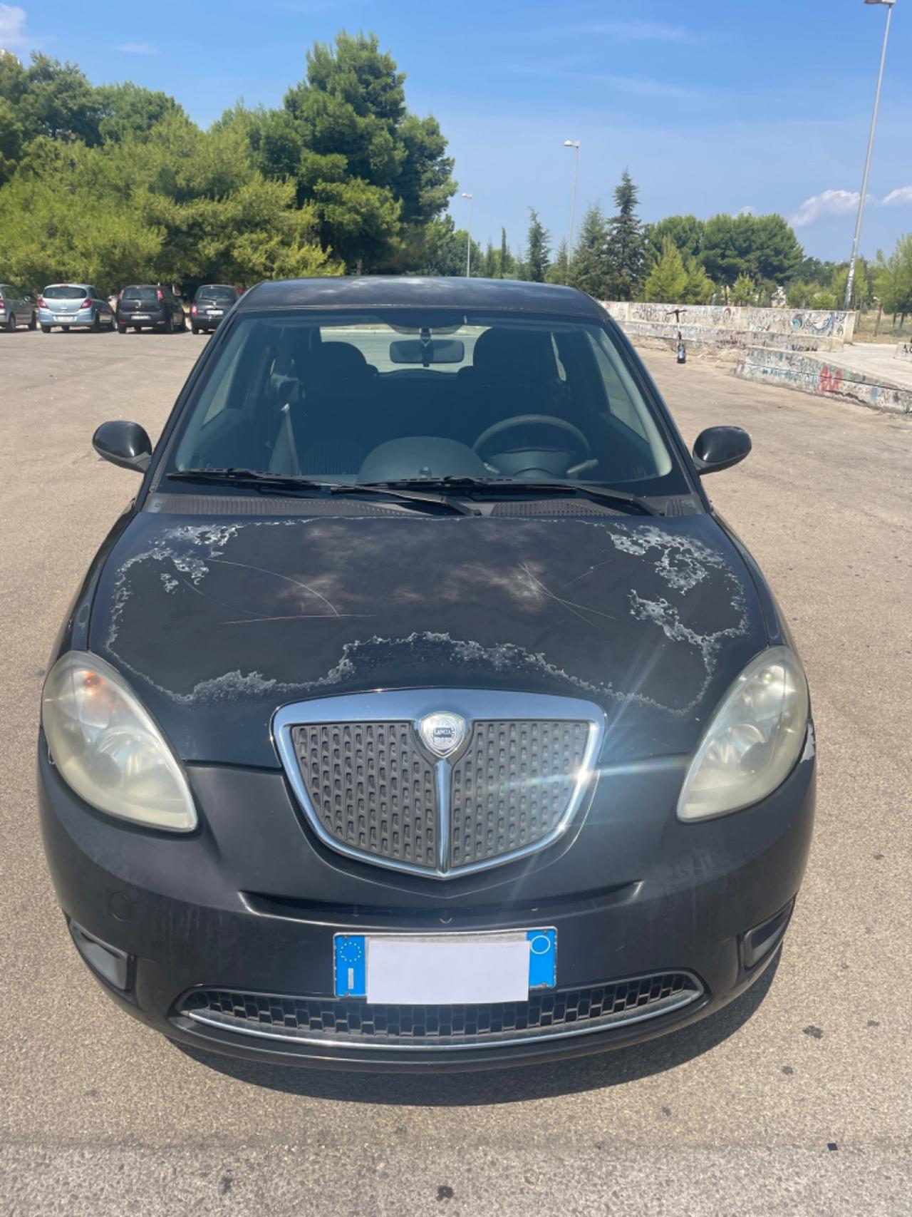 Lancia Ypsilon 1.3 MJT 90 CV Oro Giallo