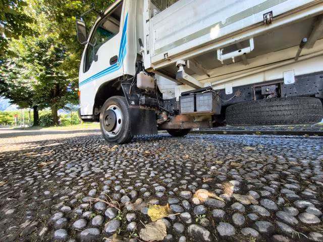 ISUZU NPR 55 2.8 95CV RIBALTABILE TRILATERALE