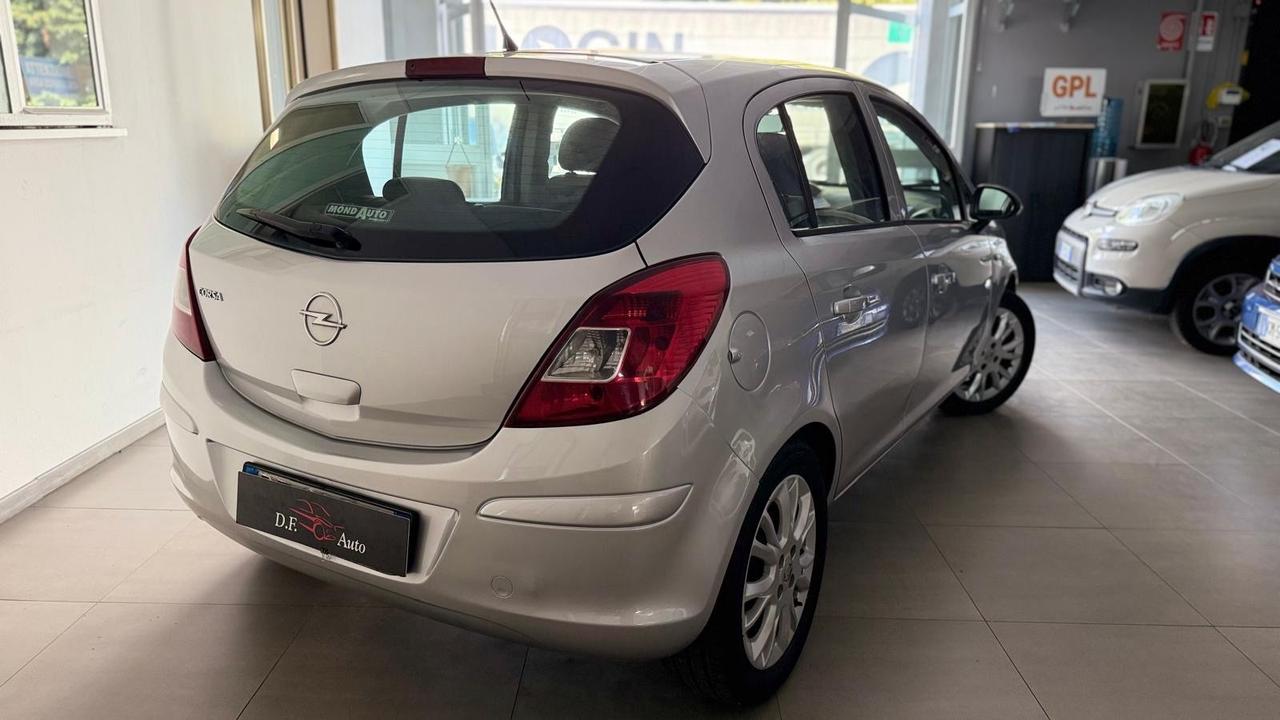 Opel Corsa 1.2 80CV 5 porte GPL-TECH Enjoy