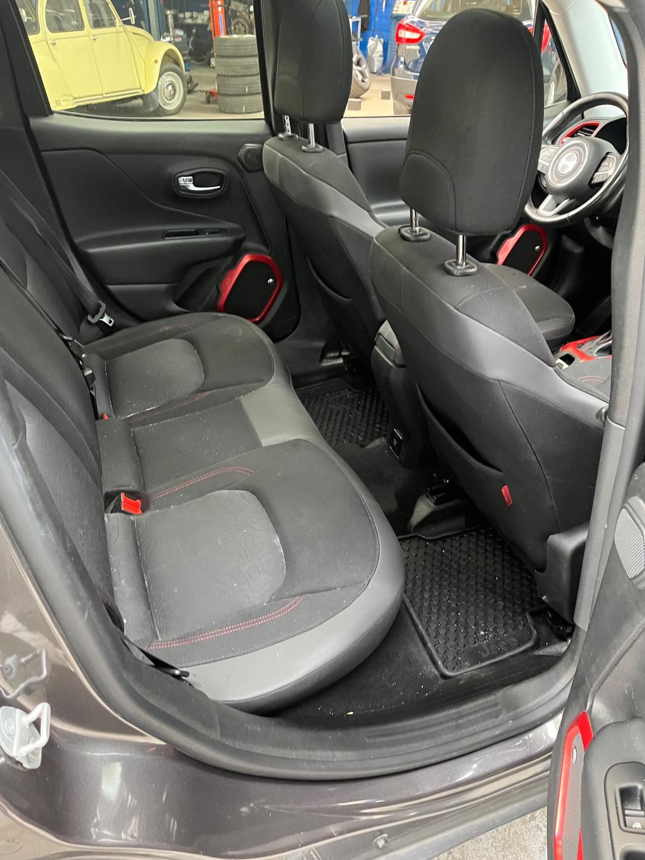 Jeep Renegade 2.0 Mjt 170CV 4WD Active Drive Low Trailhawk
