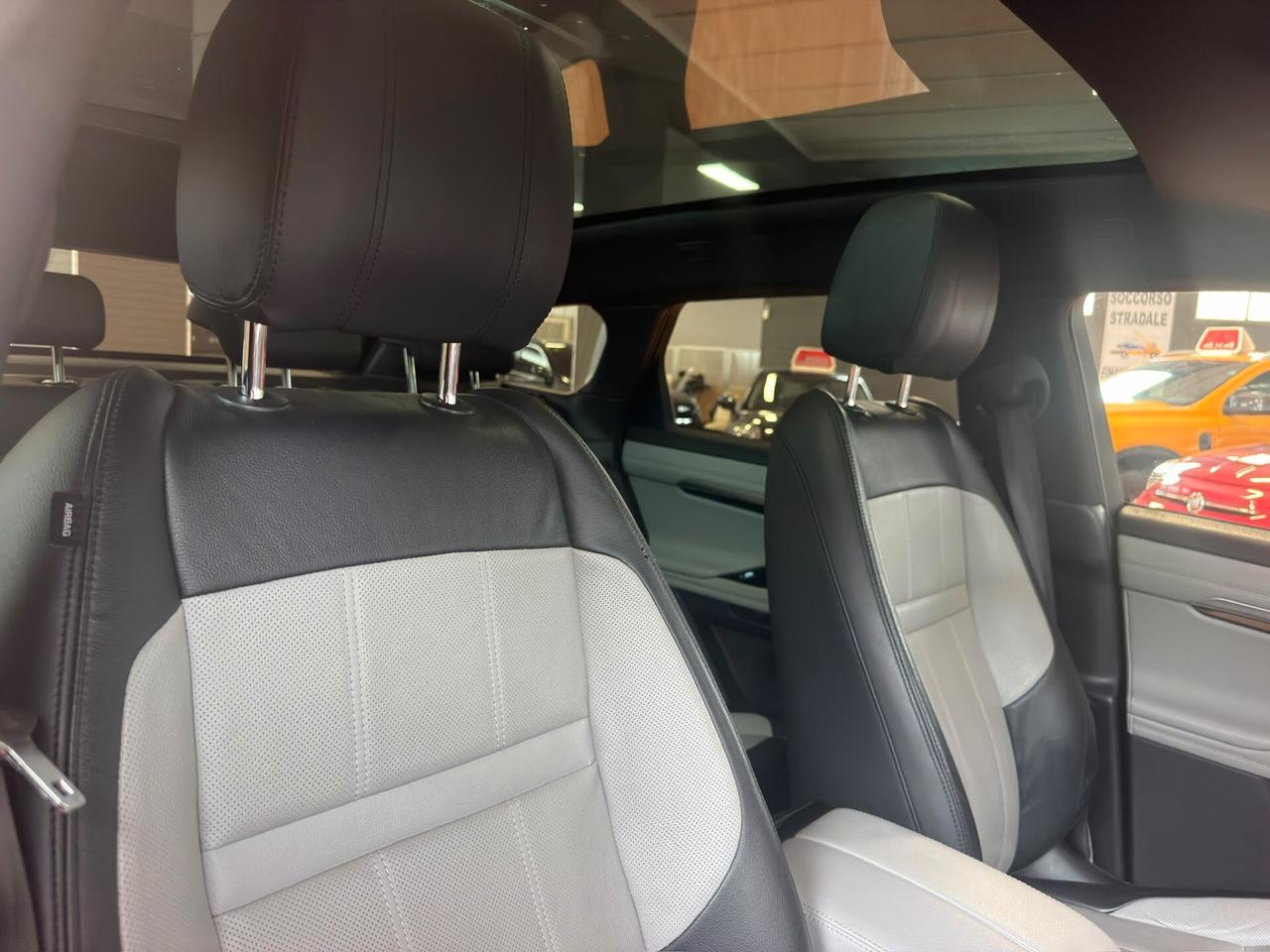 Land Rover Range Evoque 2.0D I4 240 CV AWD Auto R-Dynamic SE