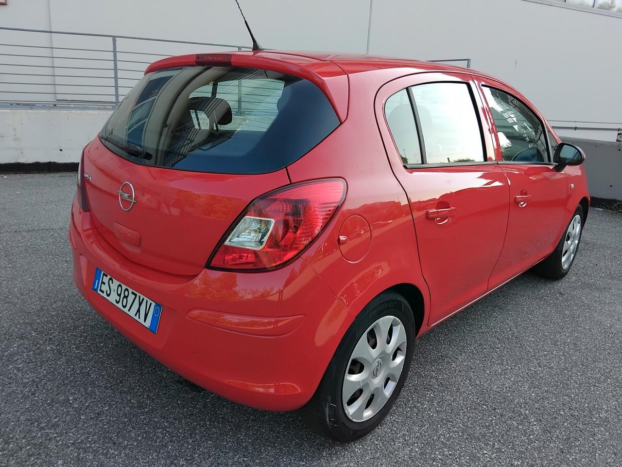 Opel Corsa 1.2 benzina garanzia