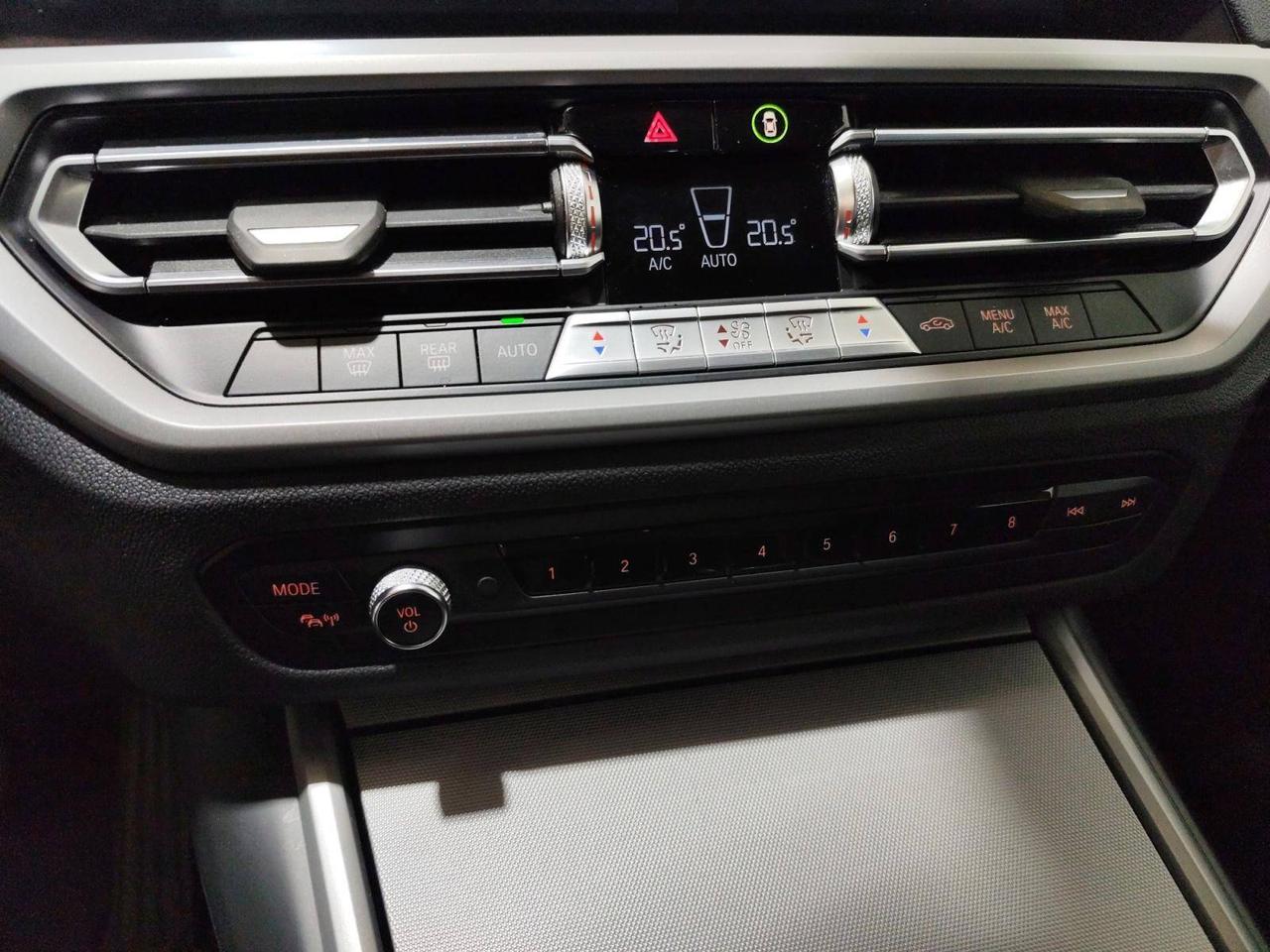 BMW Serie 3 318d Touring 48V Business Advantage