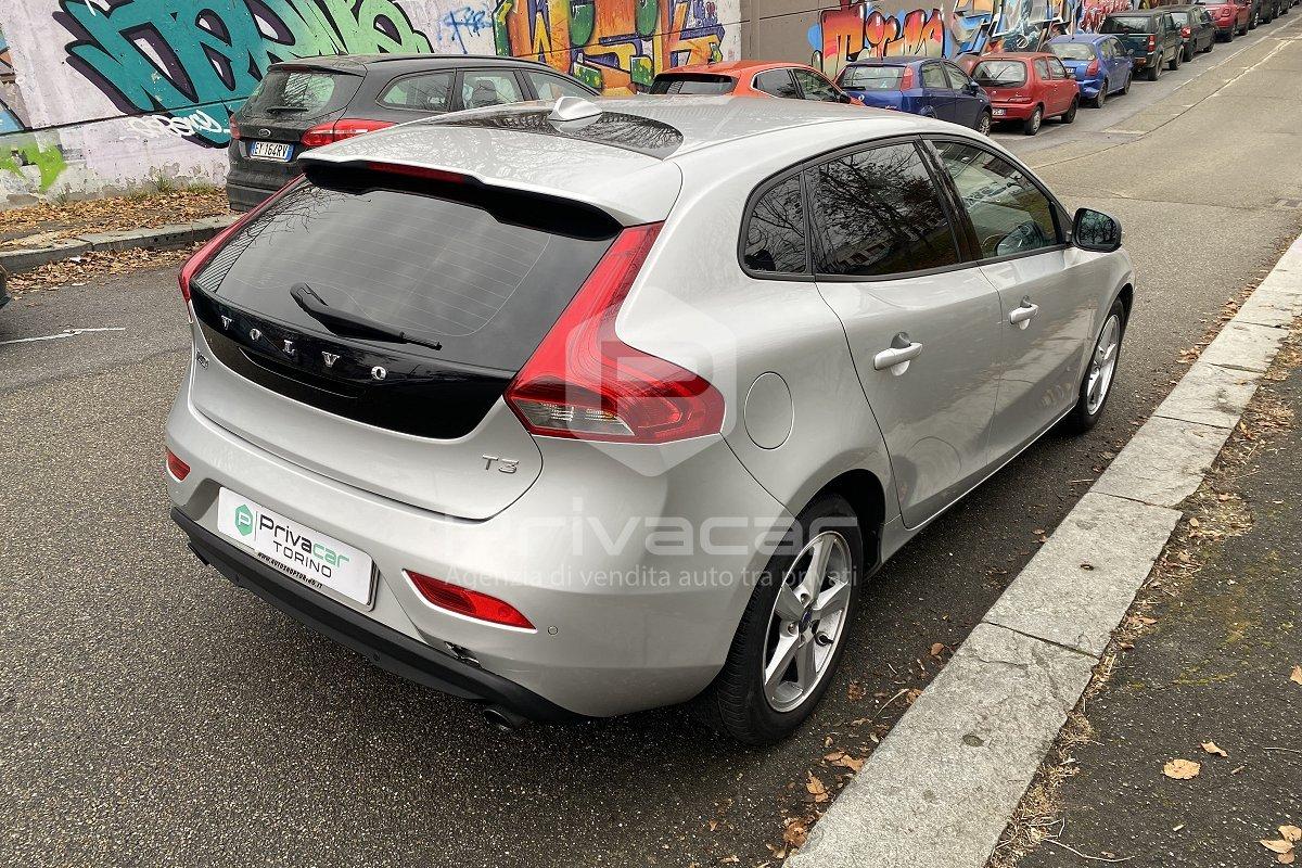 VOLVO V40 T3 Kinetic