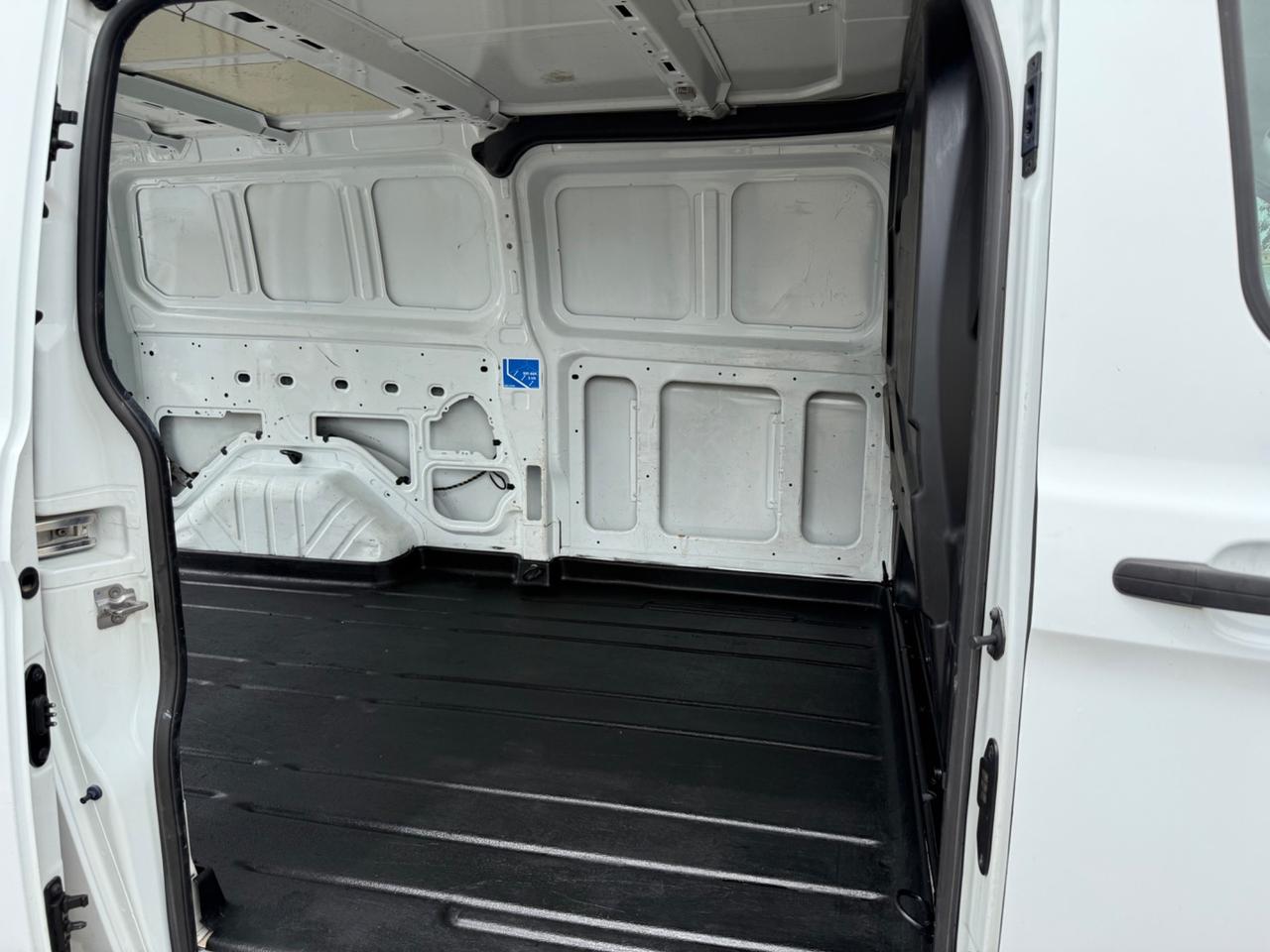 Ford Transit Custom 2.2 Diesel Passo Lungo