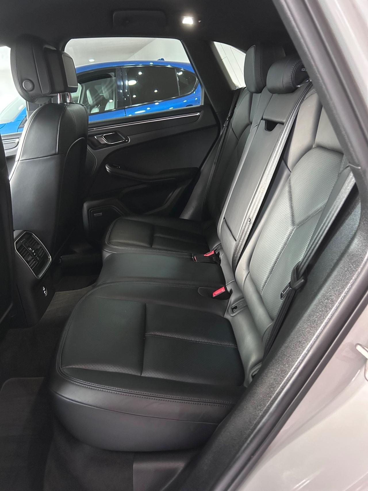 Porsche Macan 2.0 allestimento Full
