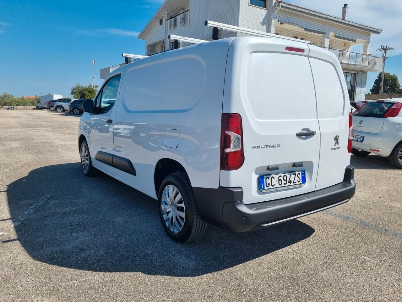 PEUGEOT Partner BlueHDi 100 S&S PASSO LUNGO PREMIUM