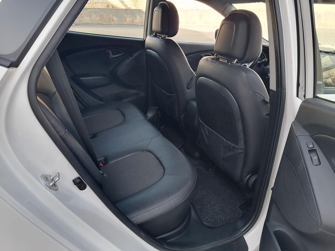 Hyundai iX35 1.7 CRDi 2WD Xpossible 2014