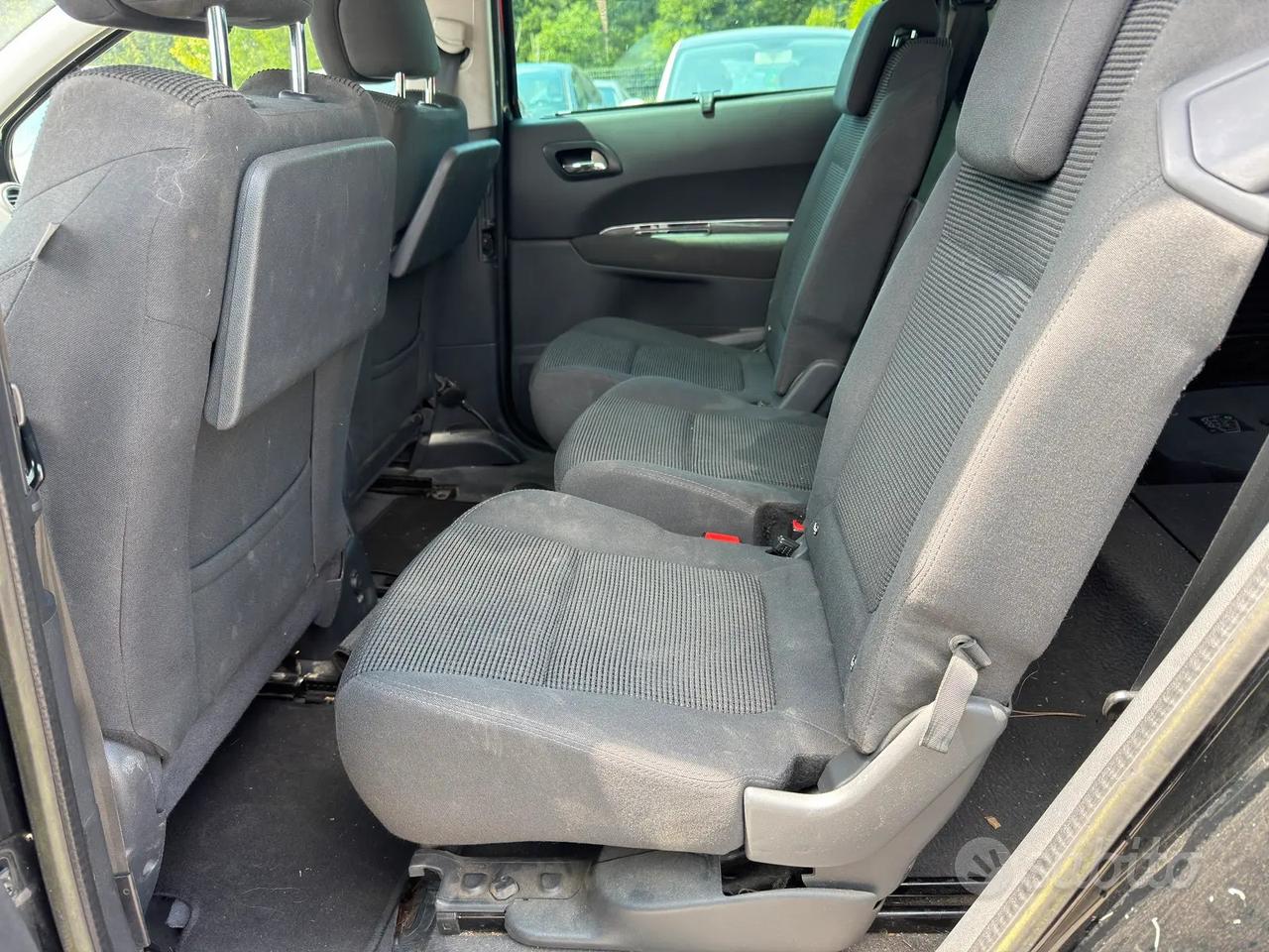 Peugeot 5008 1.6 hdi