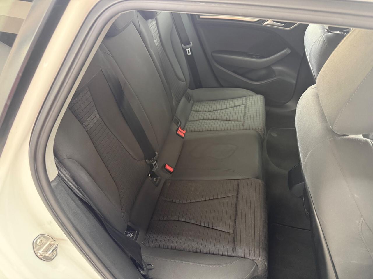 Audi A3 SPB 1.6 TDI 116 CV S tronic Sport