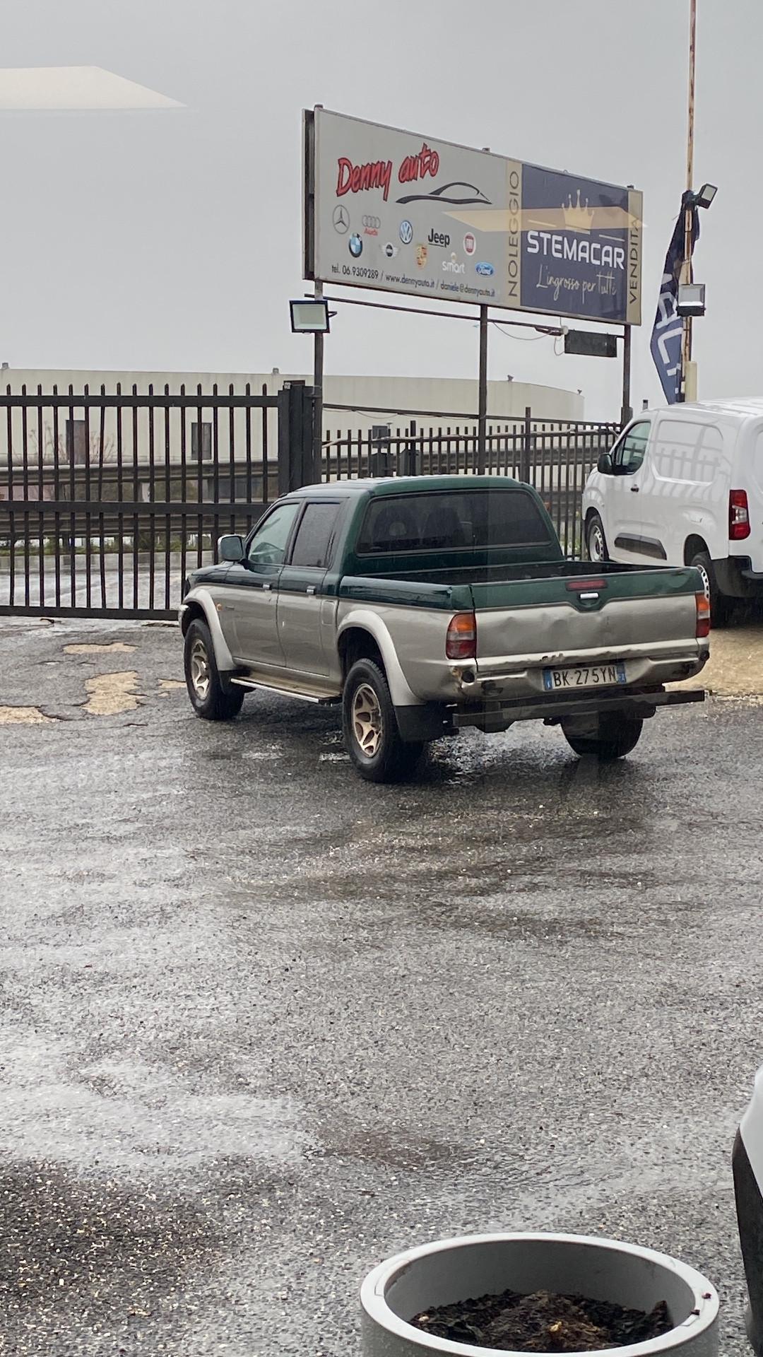 Mitsubishi L200 2.5 TDI 4WD Club Cab Pick-up GLS