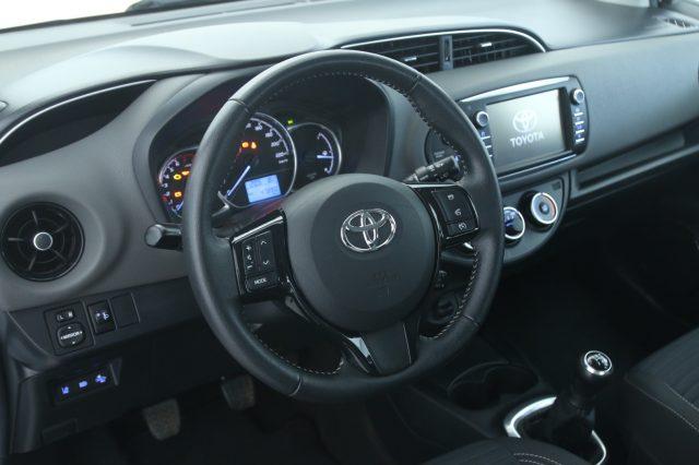 TOYOTA Yaris 1.0 5 porte Business / Neopatentati
