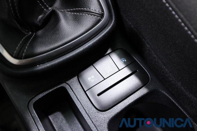 FORD Fiesta 1.1 75 CV 5 PORTE TITANIUM NEOPATENTATI FARI LED