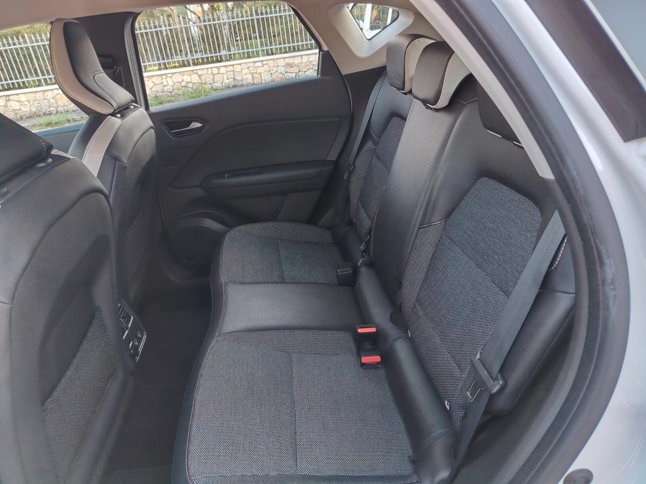 Renault Captur Blue dCi 115 CV EDC Intens