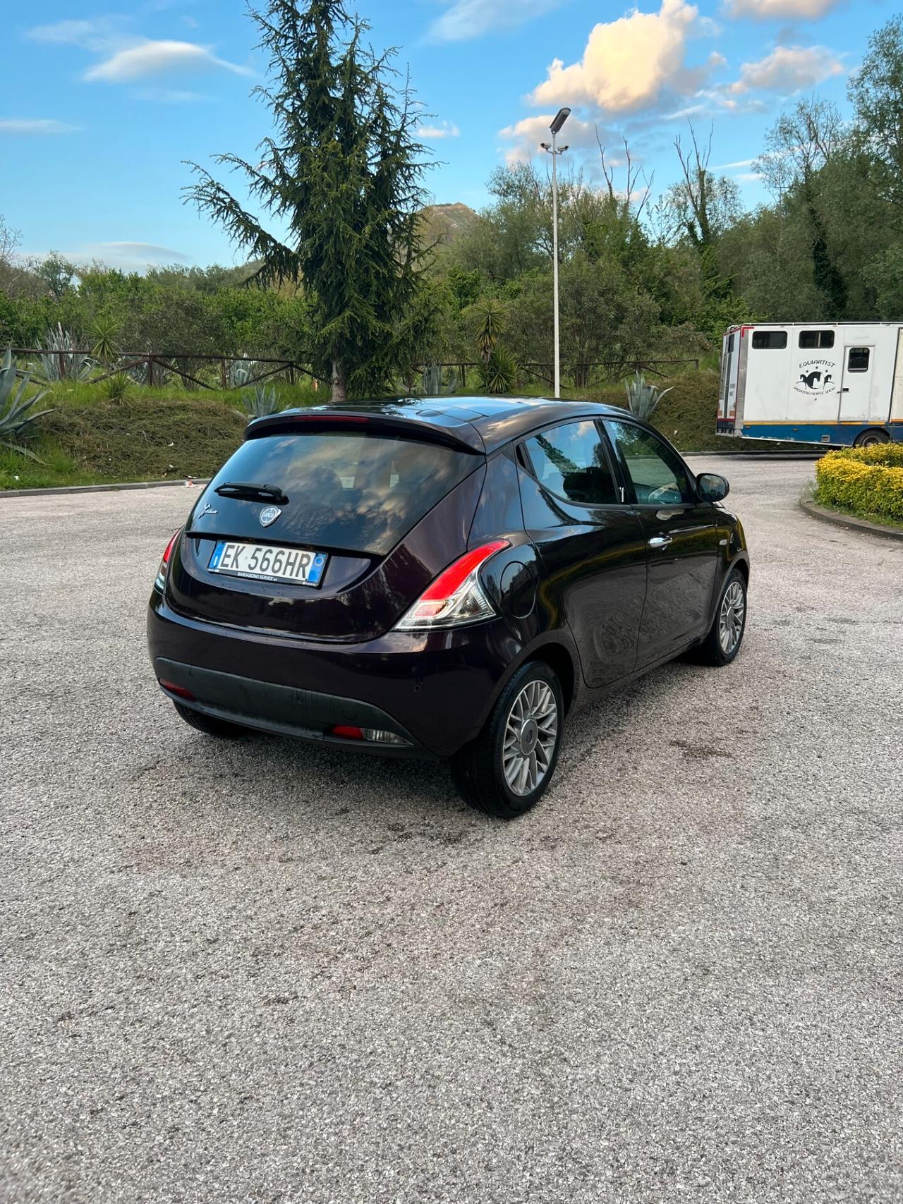 Lancia Ypsilon 0.9 TwinAir 85 CV 5 porte S&S Platinum