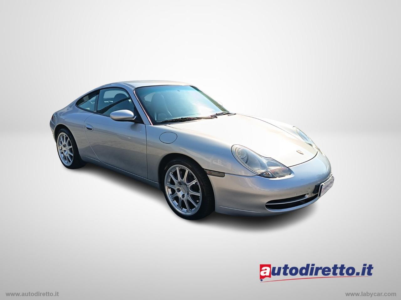 PORSCHE 996 Carrera 4 Coupé