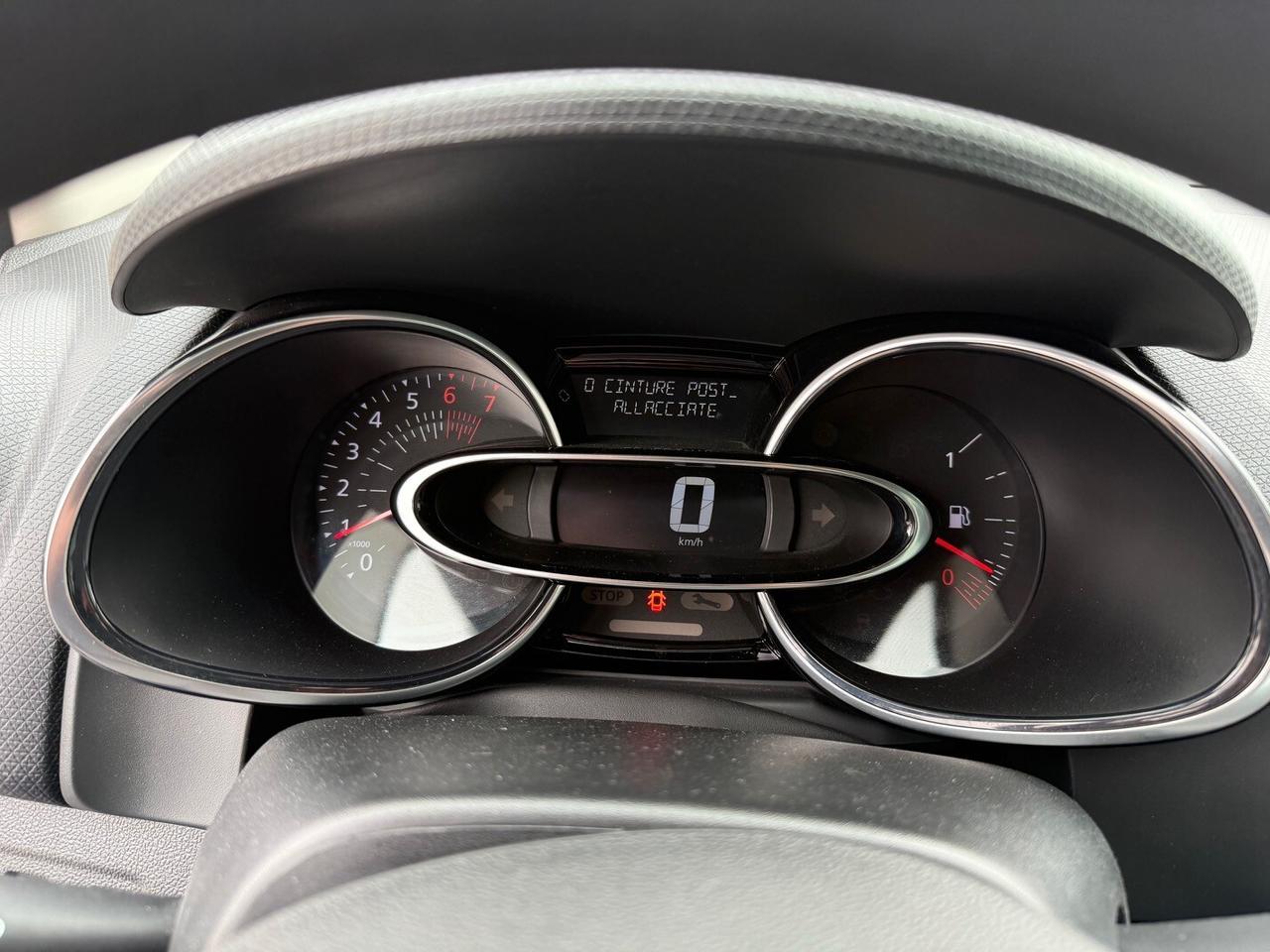 Renault Clio TCe 12V 75 CV 5 porte Moschino Life