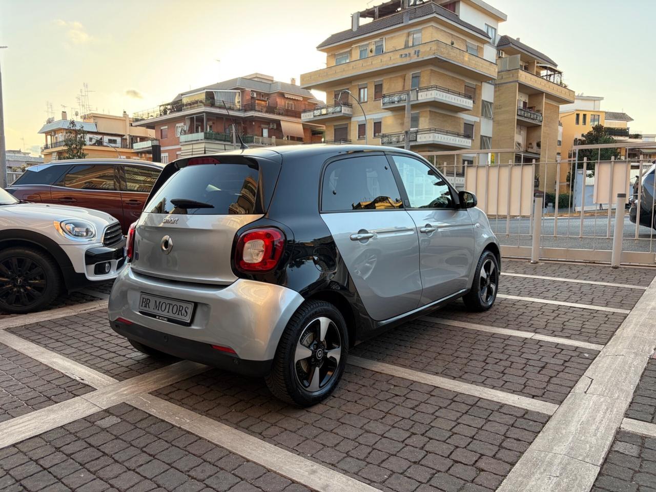 Smart ForFour EQ Passion 22Kw - Solo 25.116Km !!